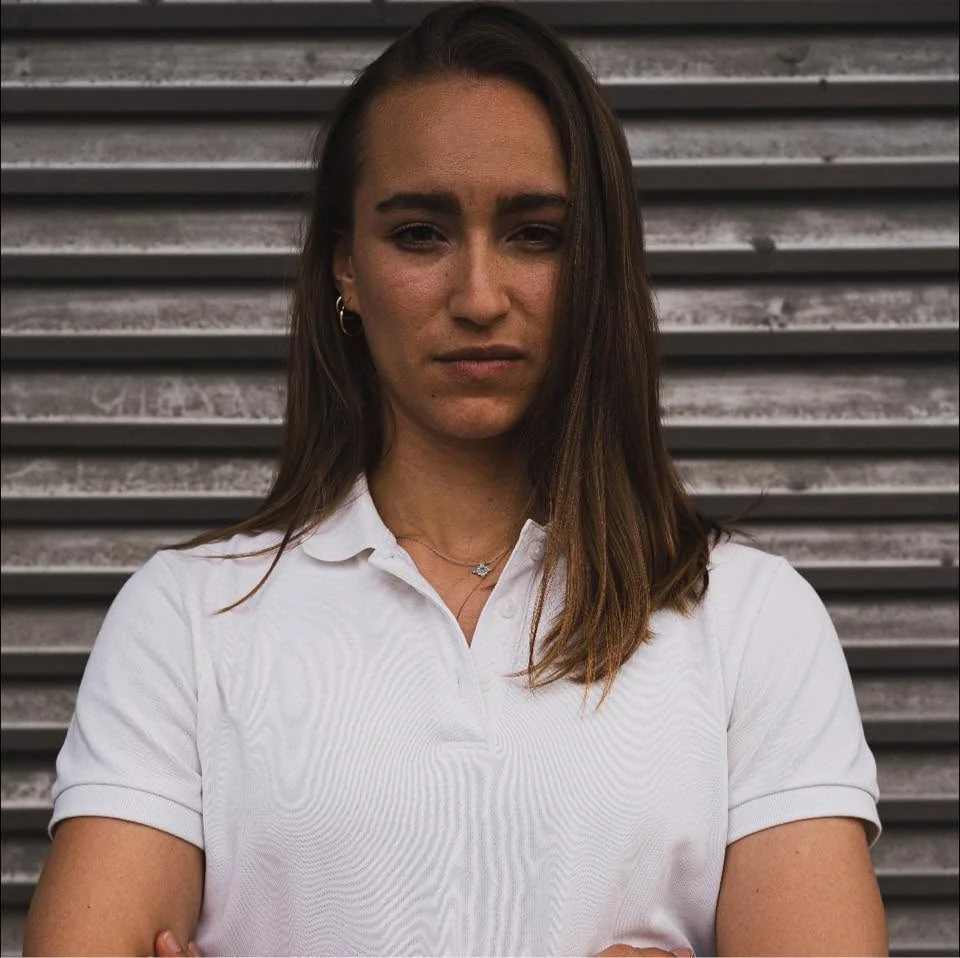 Estelle, FLUEASY French teacher